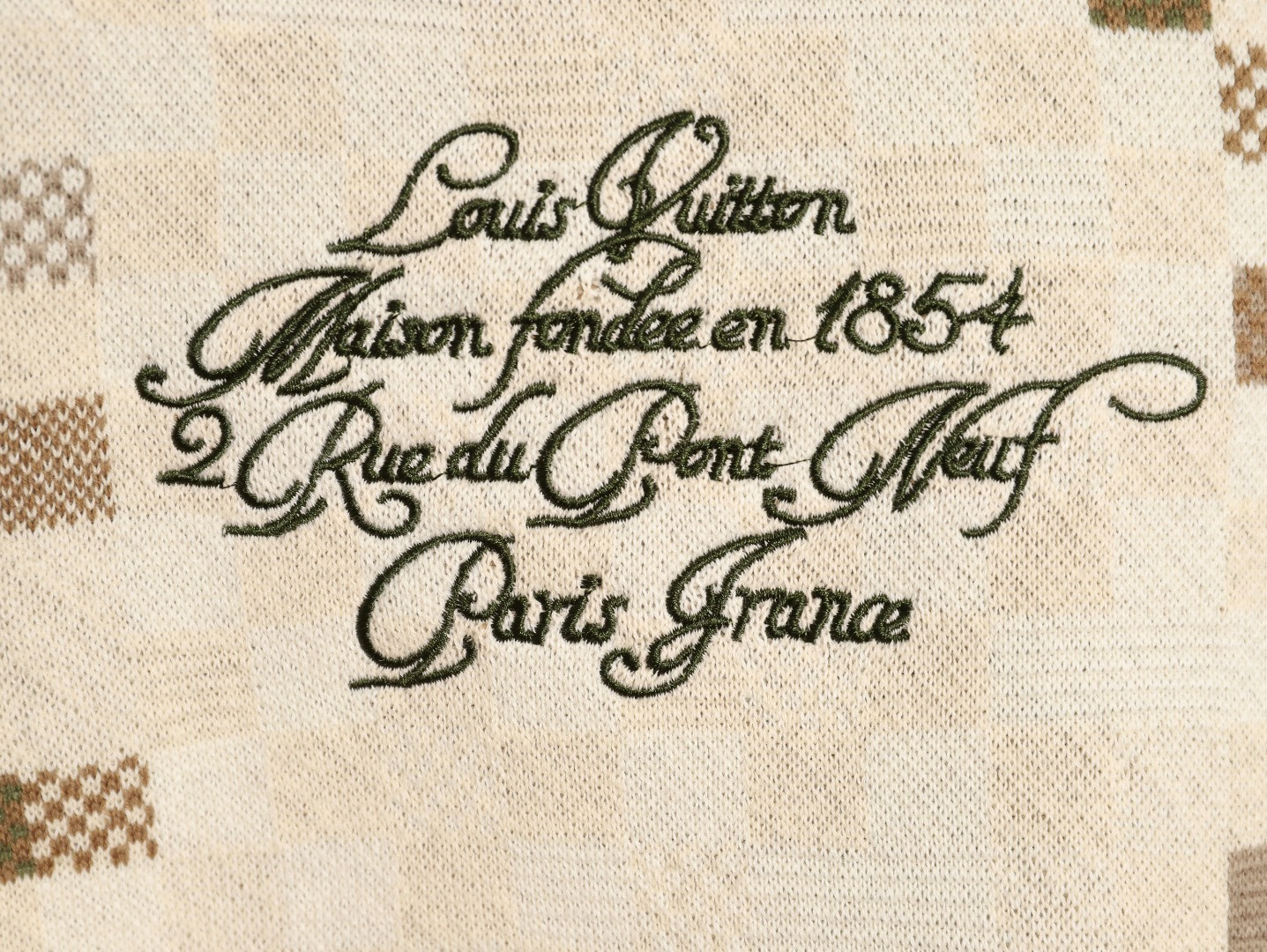 l0*is V*t0n lv knitting sweaters