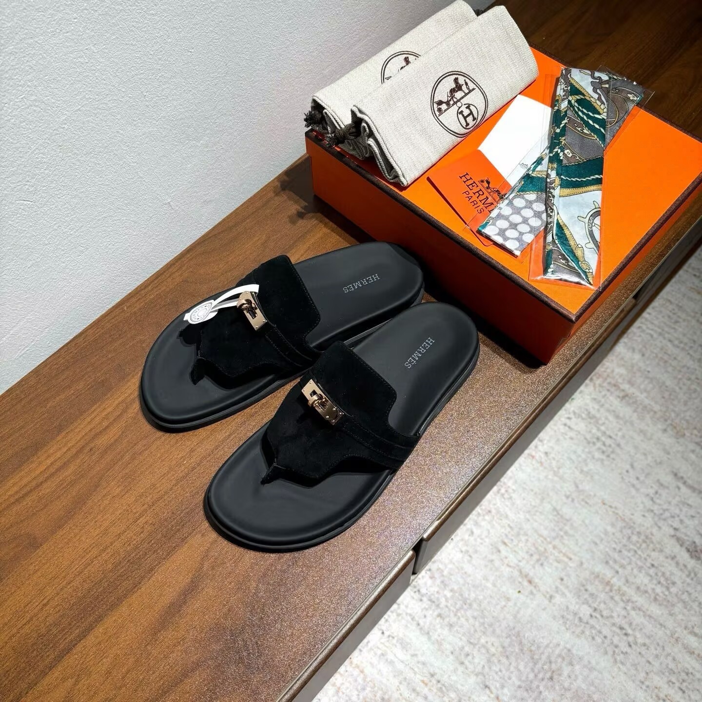 UA Hermès Empire Sandal Gold hardware