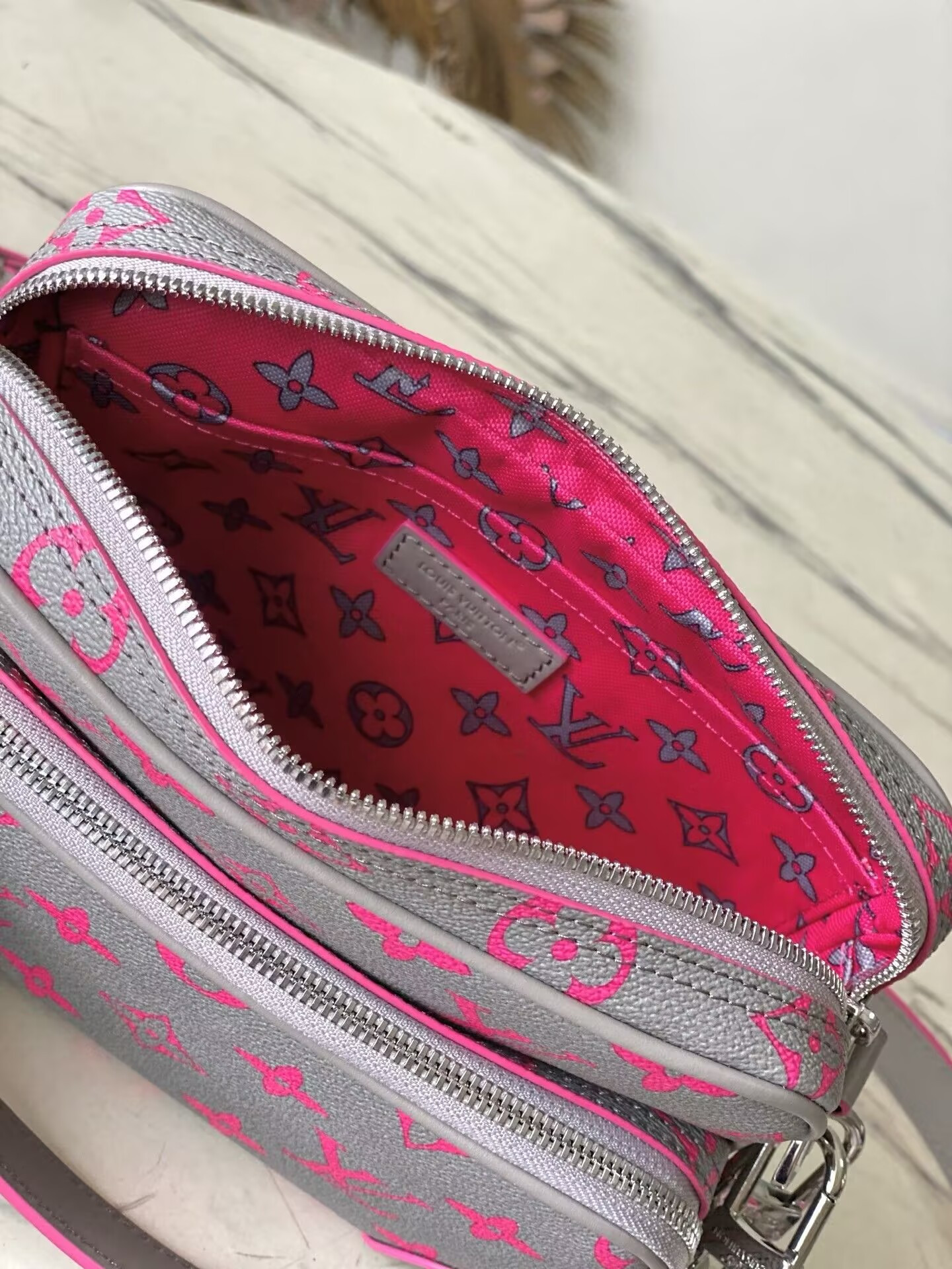 LV Nil M15024 25x17.5x11cm