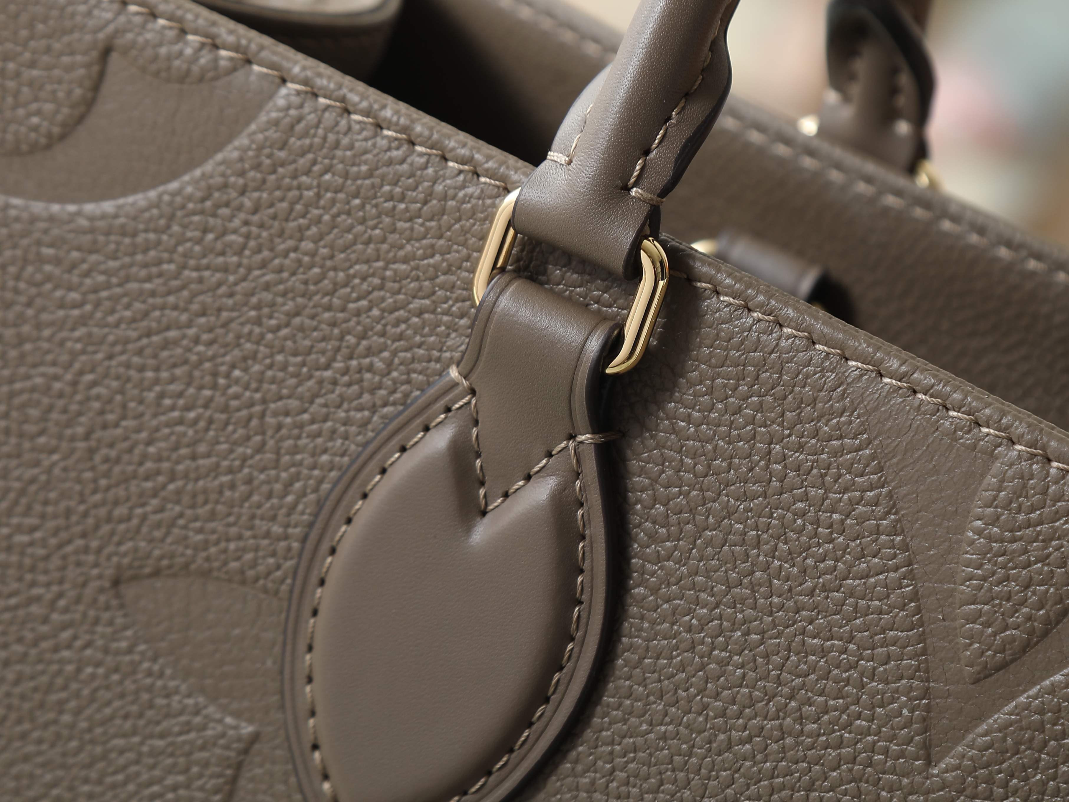 LV On the Go MM M25523 35x27x14cm