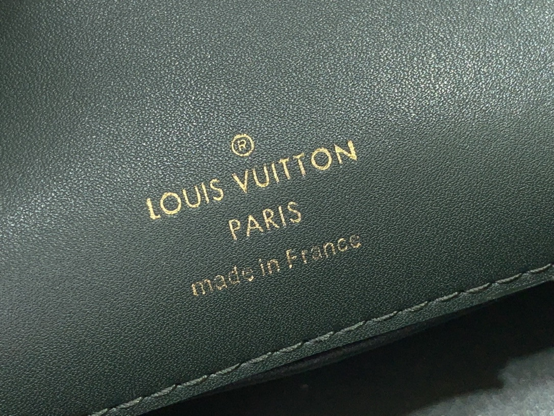 LV Vanity PM M25219 19x13x11cm