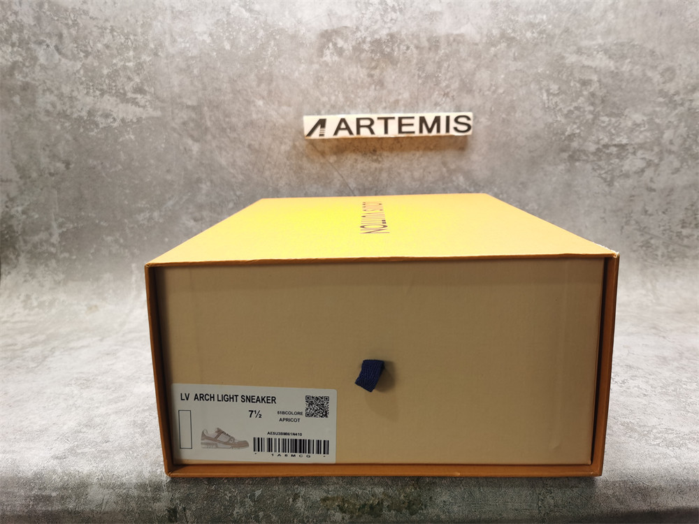 UA LV Trainer Sneaker