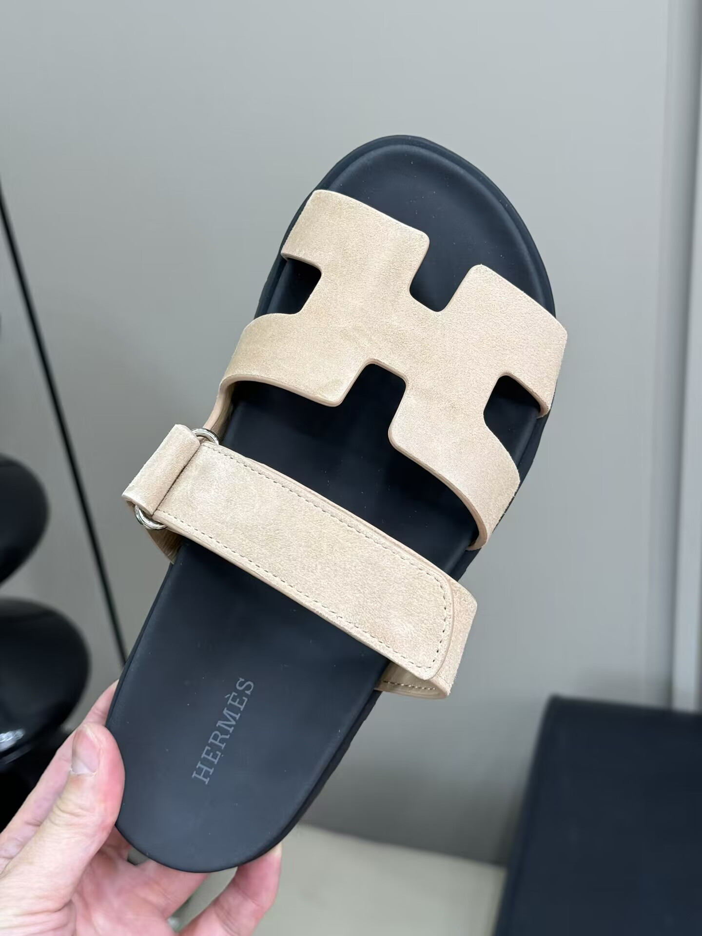 UA Hermès Chypre sandal