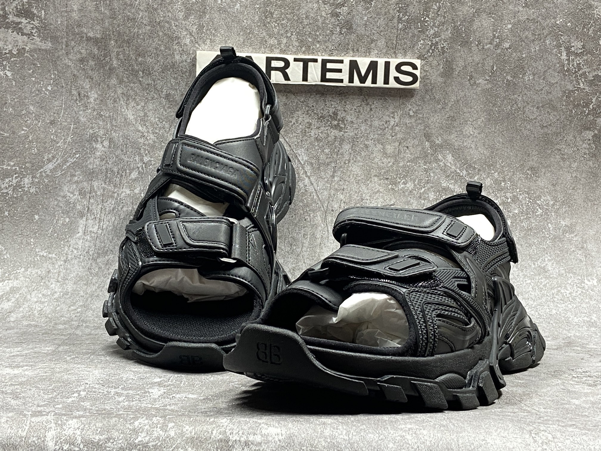 Balenciga Track Sandal Black