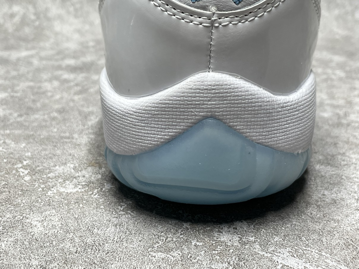 Air Jordan 11 Retro Low Legend Blue