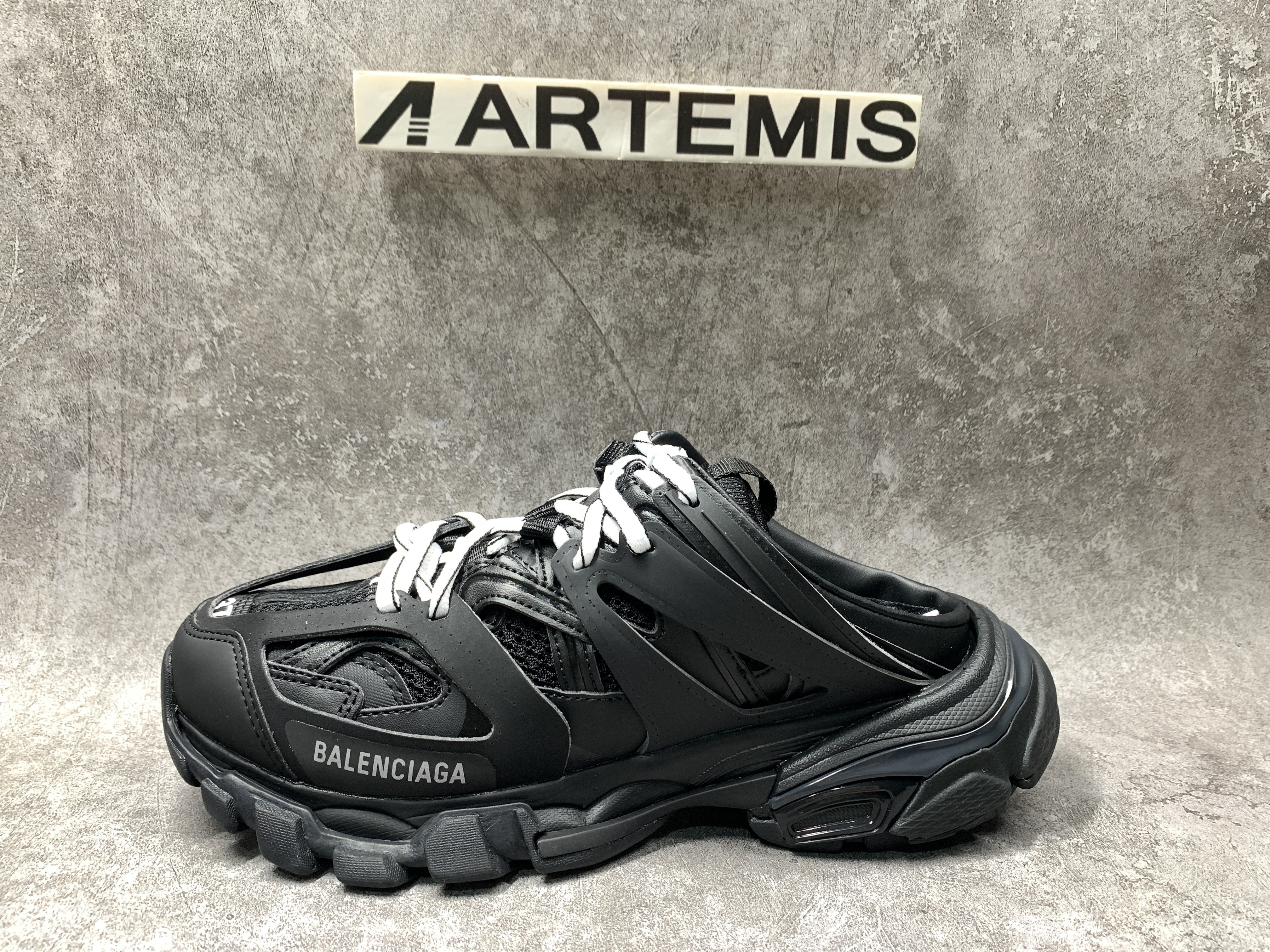 Balenciga Track Mule Black