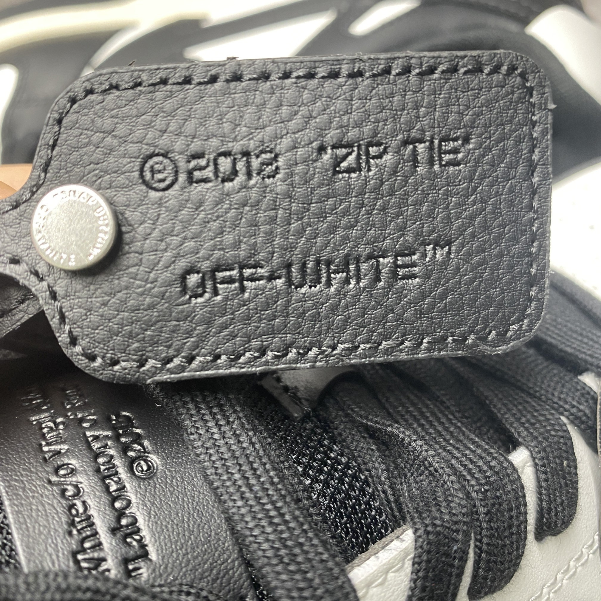 OFF-WHITE Out Of Office Black and White