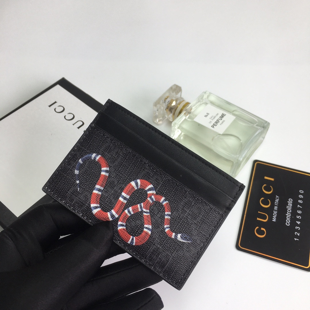 G*u*i gg card case wallet