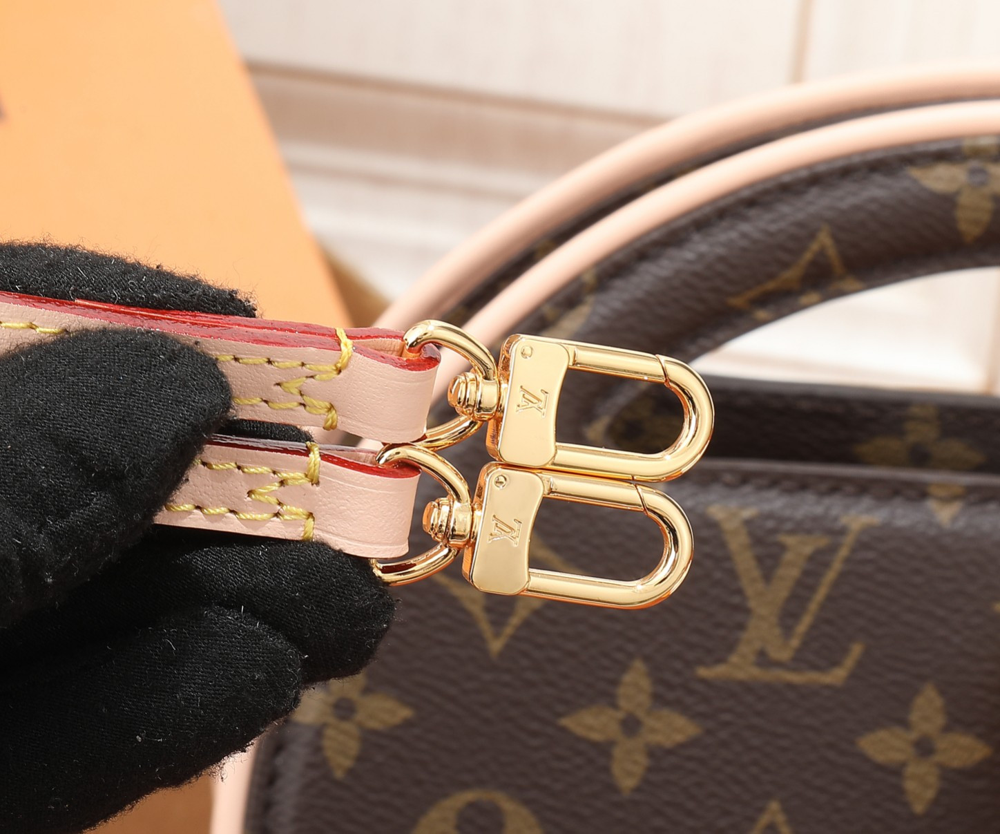 LV Around Me PM M47117 8.9 x 8.3 x 2.8 inches