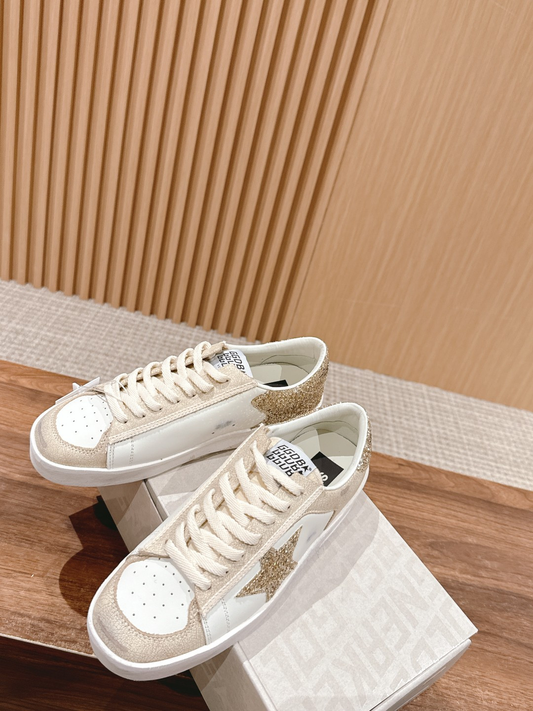 UA Golden Goose Stardan Sneaker