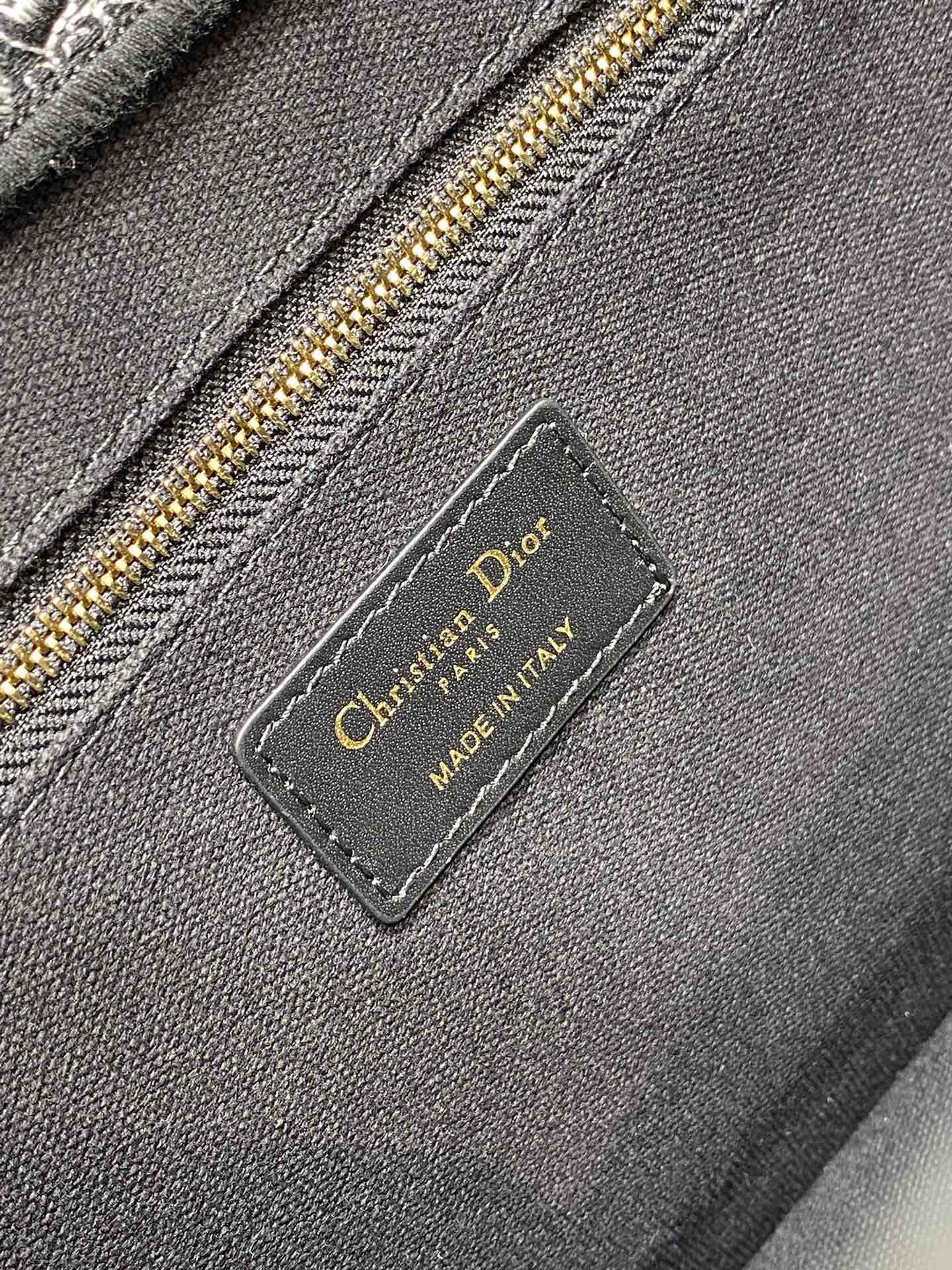 D*or small D*or book tote white and black plan de paris embroidery and black calfskin 26.5 x 21 x 14 cm