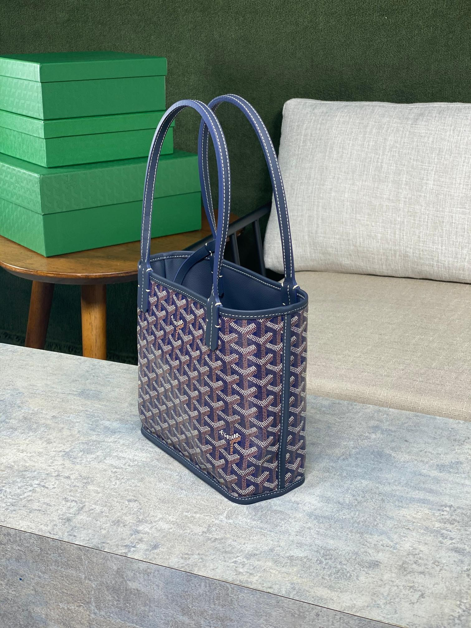 Go*ard anjou mini bag 20 cm x 10 cm x 20 cm