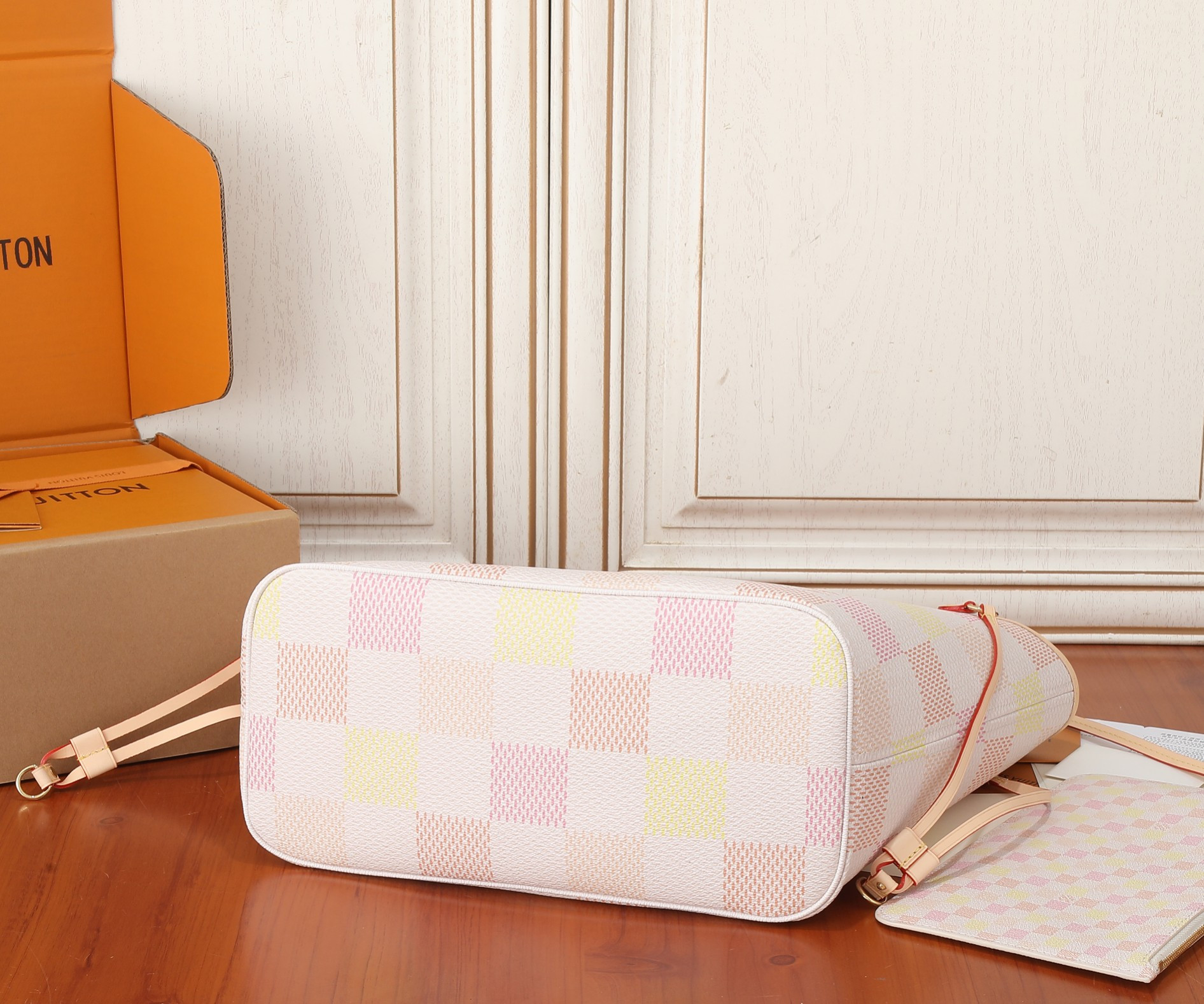 LV Neverfull MM N40668 31 x 28 x 14 cm Without Box