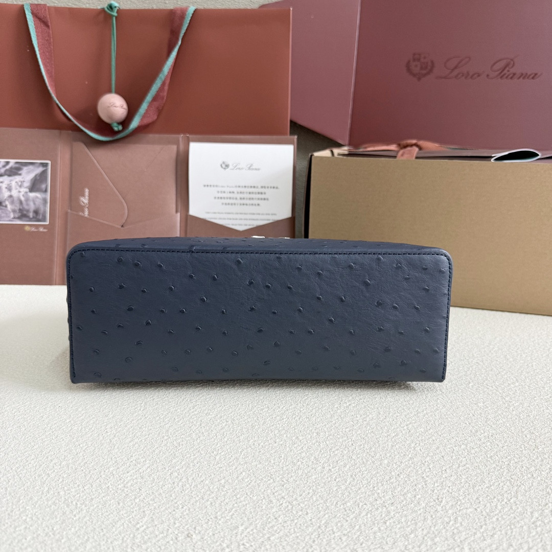 L**o p*ana extra pocket l27 ostrich-grained leather 16x27x10cm